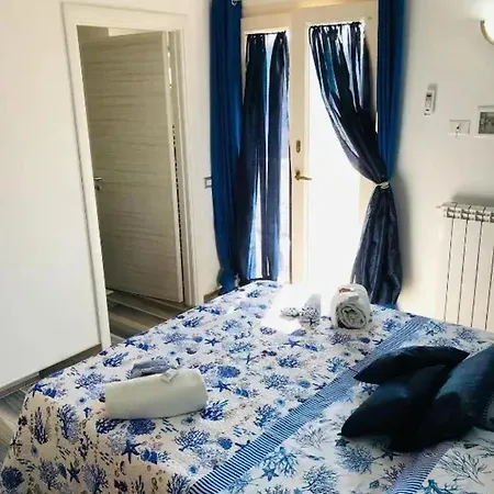 With Sea View In - 18 M² Apartamento Gallipoli