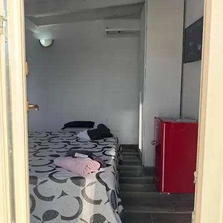 With Sea View In - 18 M² Apartment Gallipoli