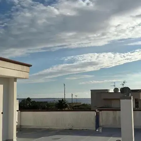 With Sea View In - 18 M² Apartment