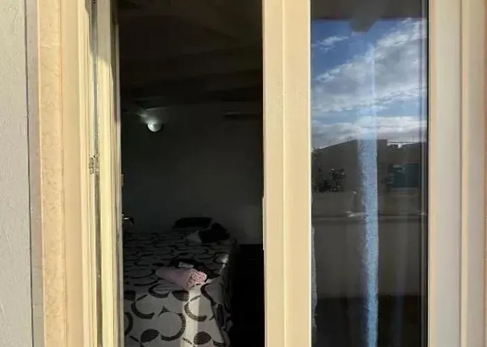 With Sea View In - 18 M² *